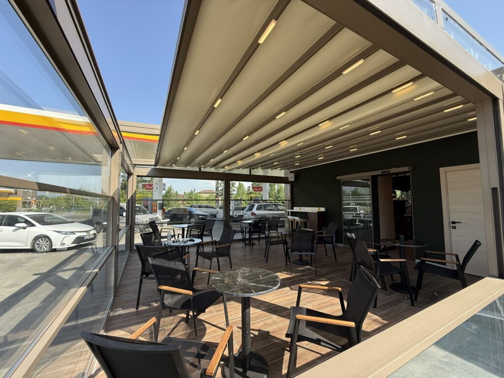 başakşehir - pergola - tente giyotin cam sistemi